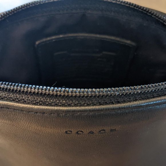 Coach Authentic cosmetic bag - Picture 5 of 8